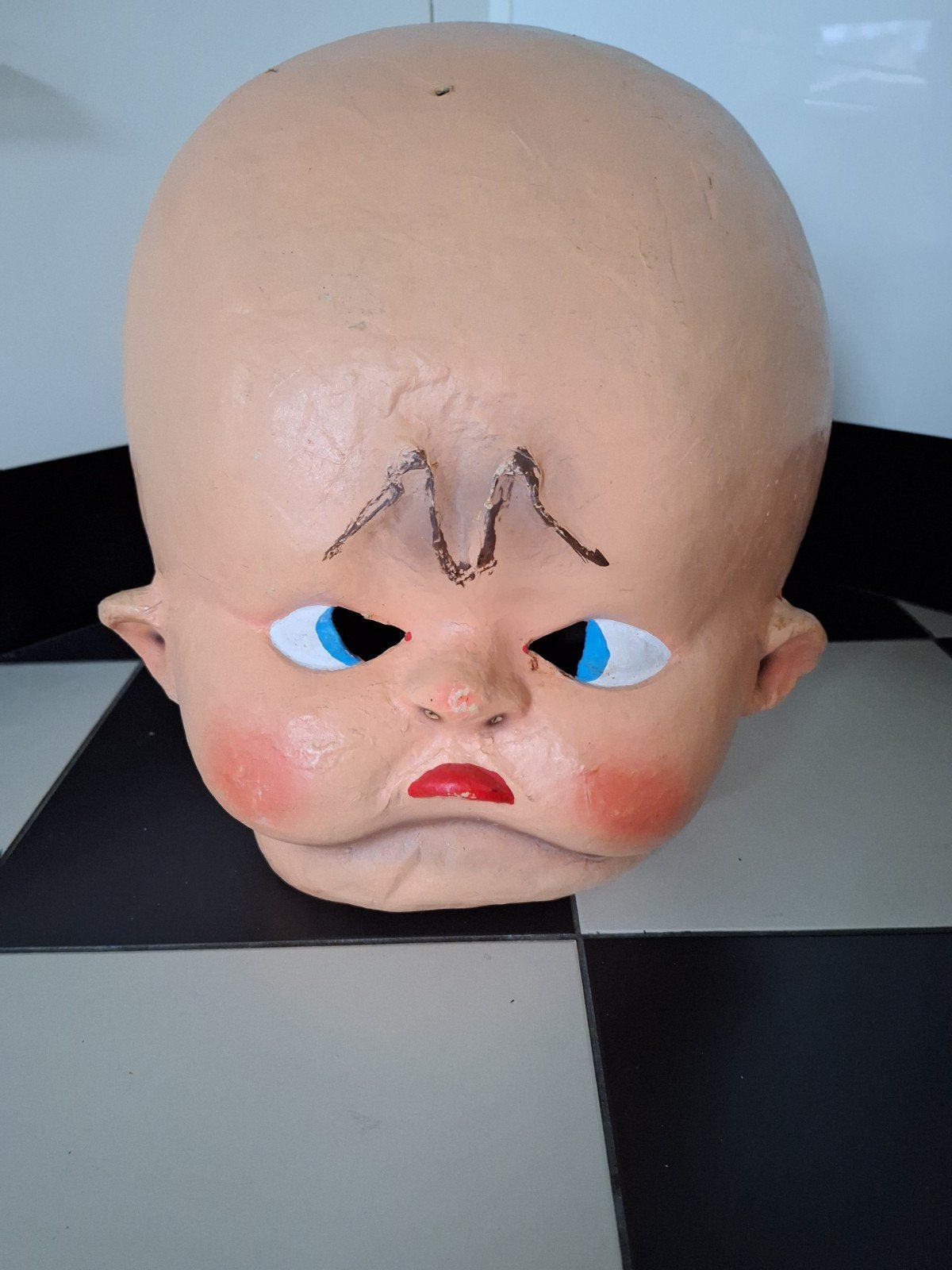 Antiek Theatermasker Carnaval boze baby, Antiek en Kunst, Ophalen of Verzenden