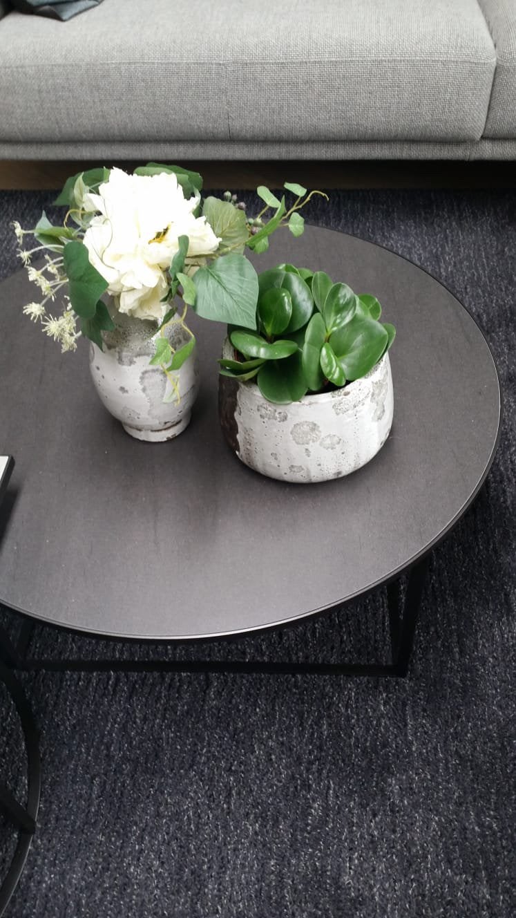 1 vaas 24 cm en 1 bloempot hoogte 14cm diameter 18cm, Huis en Inrichting, Woonaccessoires | Vazen, Ophalen of Verzenden, Zo goed als nieuw