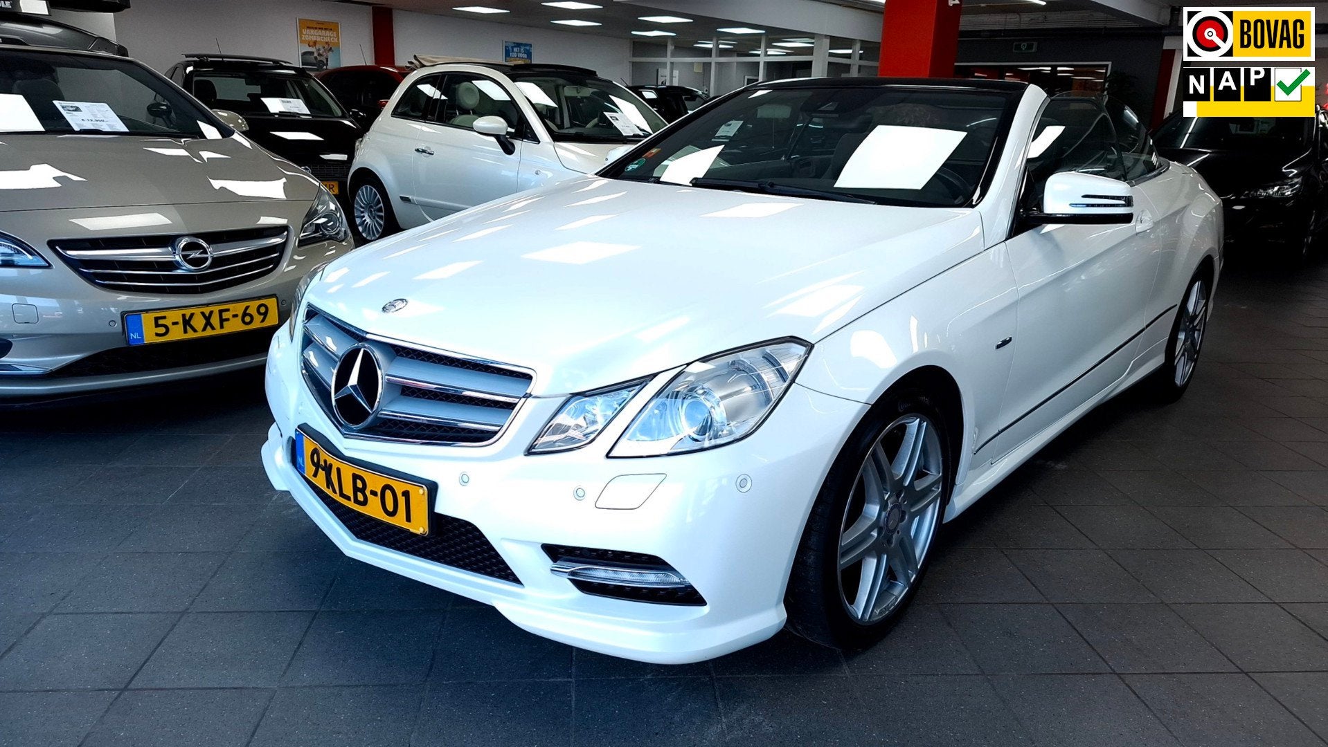 Mercedes-Benz E-klasse Cabrio 300 CGI Elegance, Auto's, Euro 5, Achterwielaandrijving, Zwart, 4 stoelen