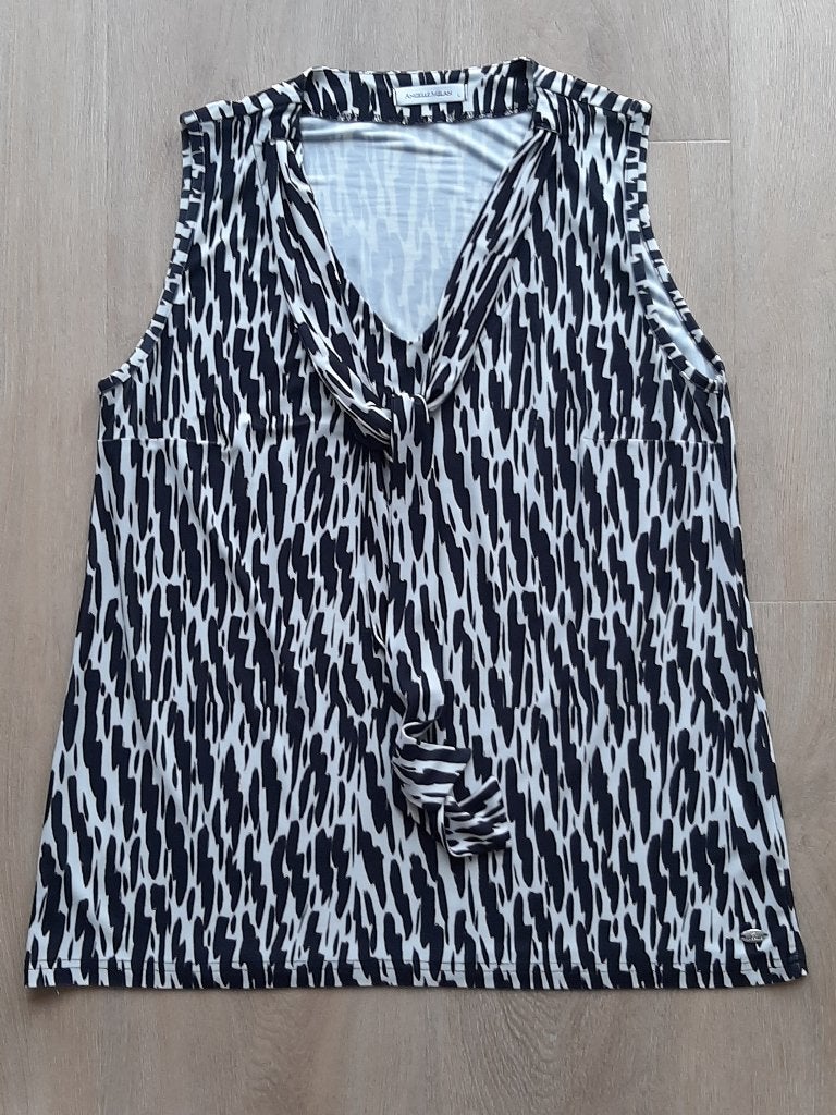 zo goed als nieuwe top maat L merk Angelle Milan, Zwart, Maat 42/44 (L), Ophalen of Verzenden, Zo goed als nieuw