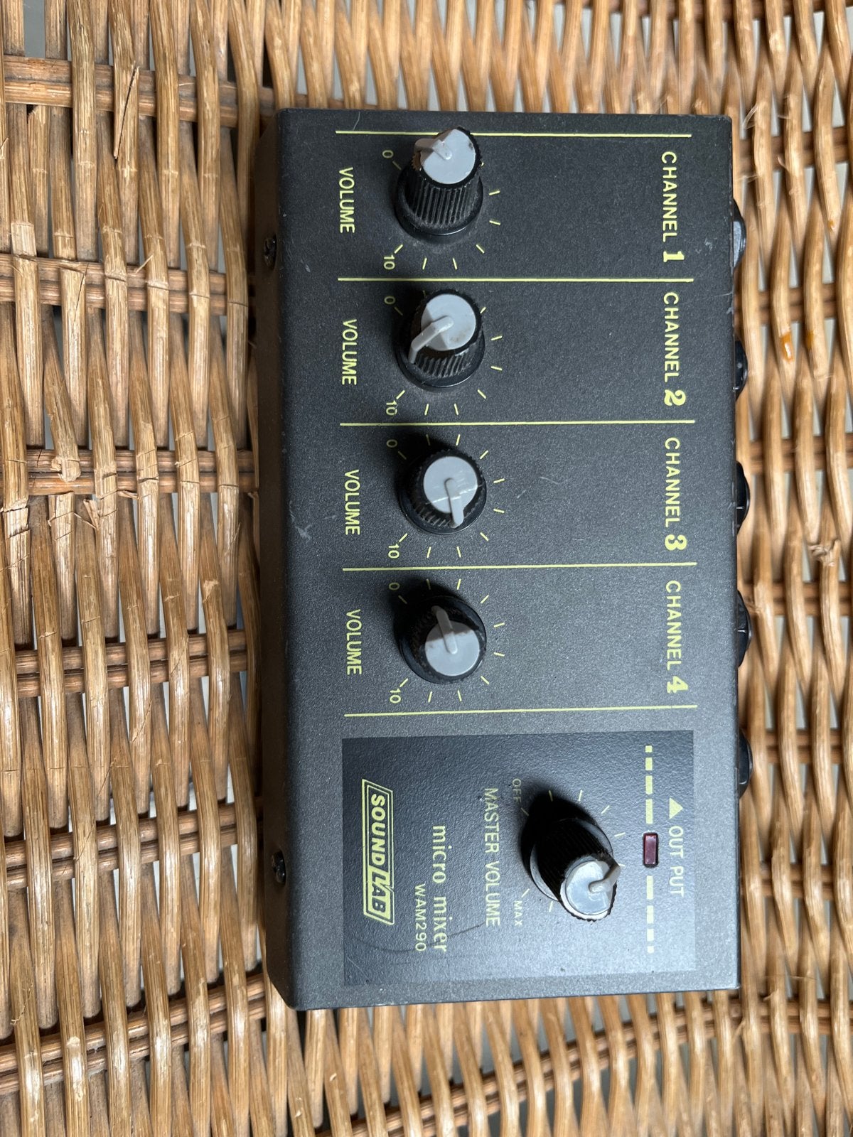 Sound Lab WAM290 Micro Mixer - 4 Kanalen, Soundlab, Minder dan 5 kanalen, Microfooningang, Ophalen of Verzenden