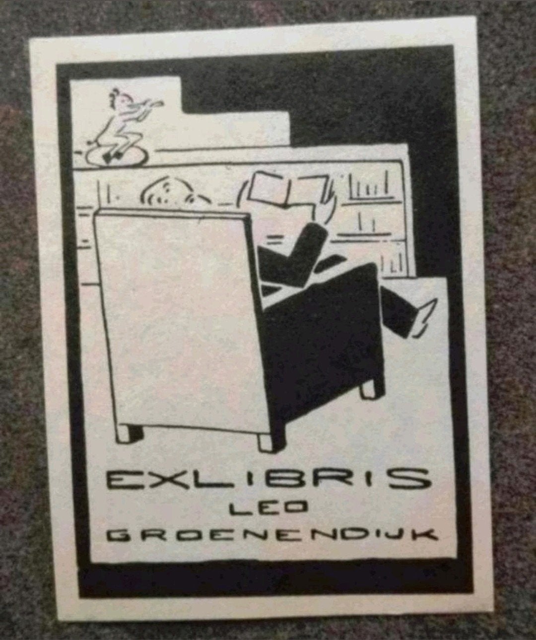 Exlibris Leo Groenendijk (lezende man, stoel, mythologie), Antiek en Kunst, 5 cm, Mythologie, Origineel, 7 cm