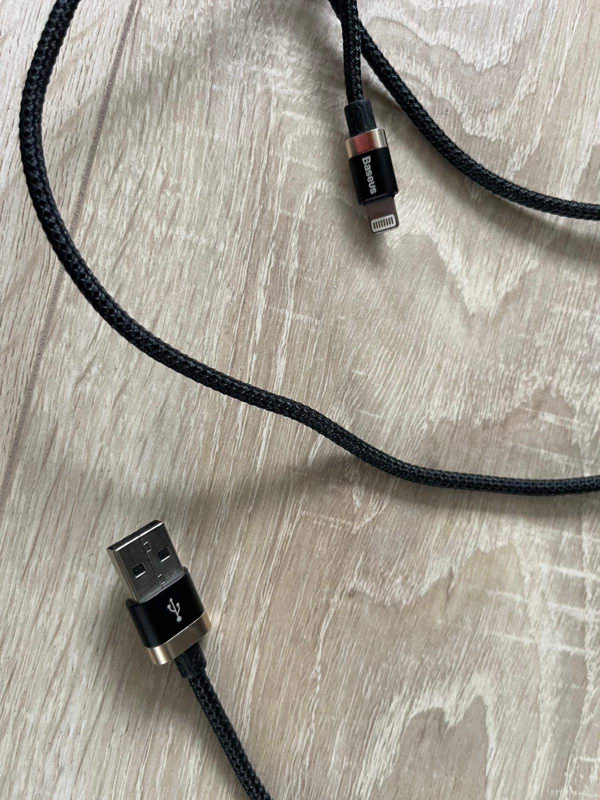 Baseus lightning kabel, 1 meter., USB-A, Ophalen of Verzenden, Zo goed als nieuw, Oplaadkabel