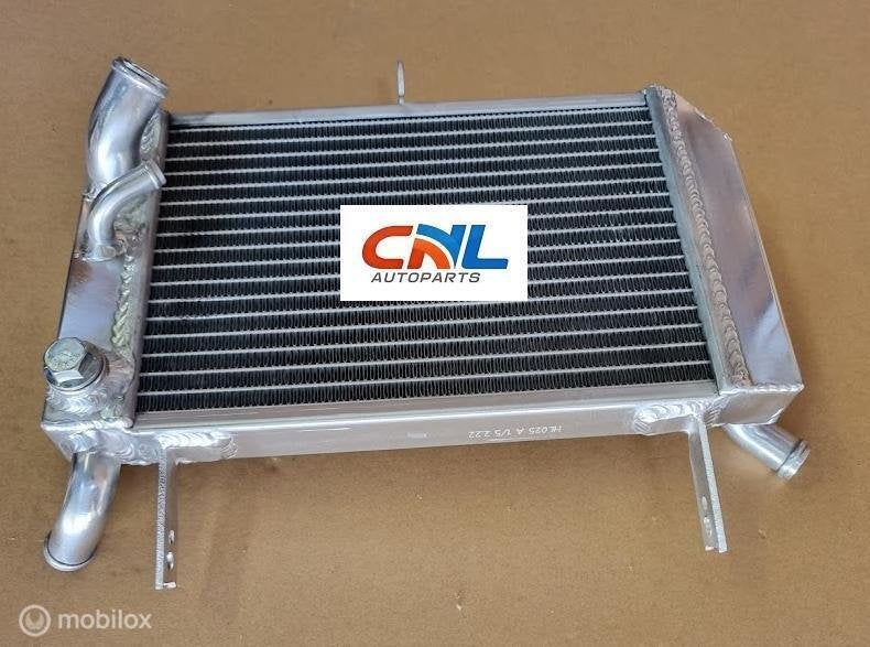 Radiateur SUZUKI 98 99 00 01 02 03 TL1000 TL1000 left, Nieuw, Ophalen of Verzenden
