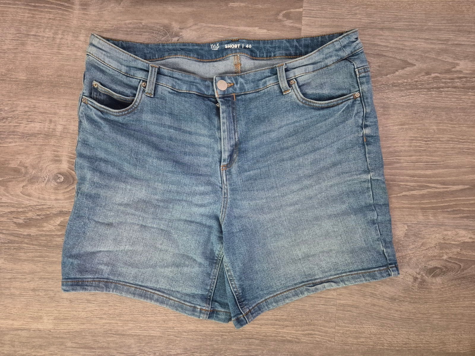 Korte damesbroek., Kleding | Dames, Spijkerbroeken en Jeans, Ophalen of Verzenden, Zo goed als nieuw, Blauw, Overige jeansmaten