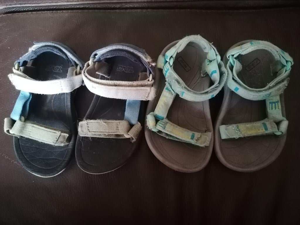 Teva sandalen maat 24/25, Jongen of Meisje, Schoenen, Zo goed als nieuw, Teva