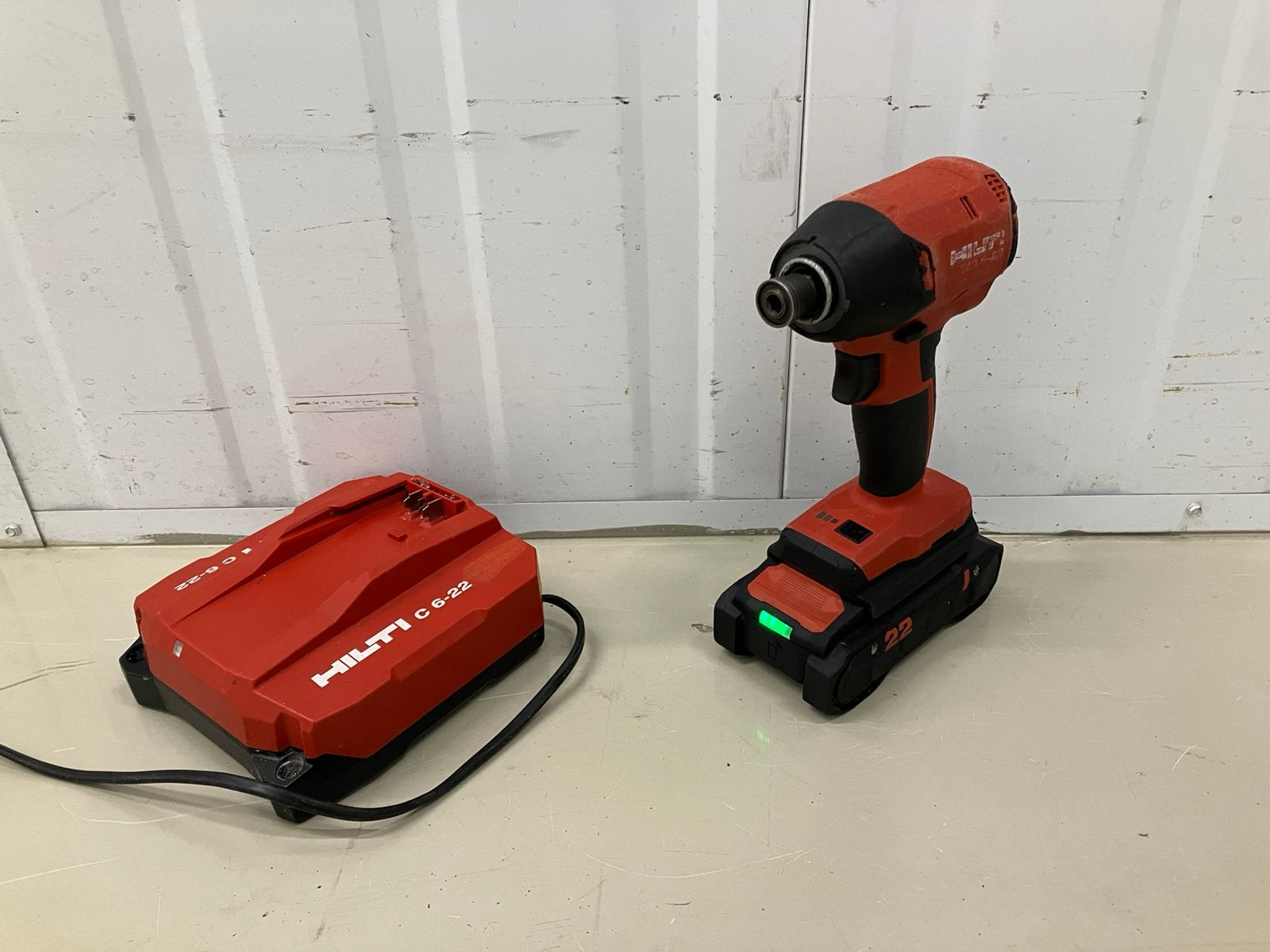 HILTI NURON slagschroevendraaier, Ophalen of Verzenden, Zo goed als nieuw, Boor- en/of Breekhamer