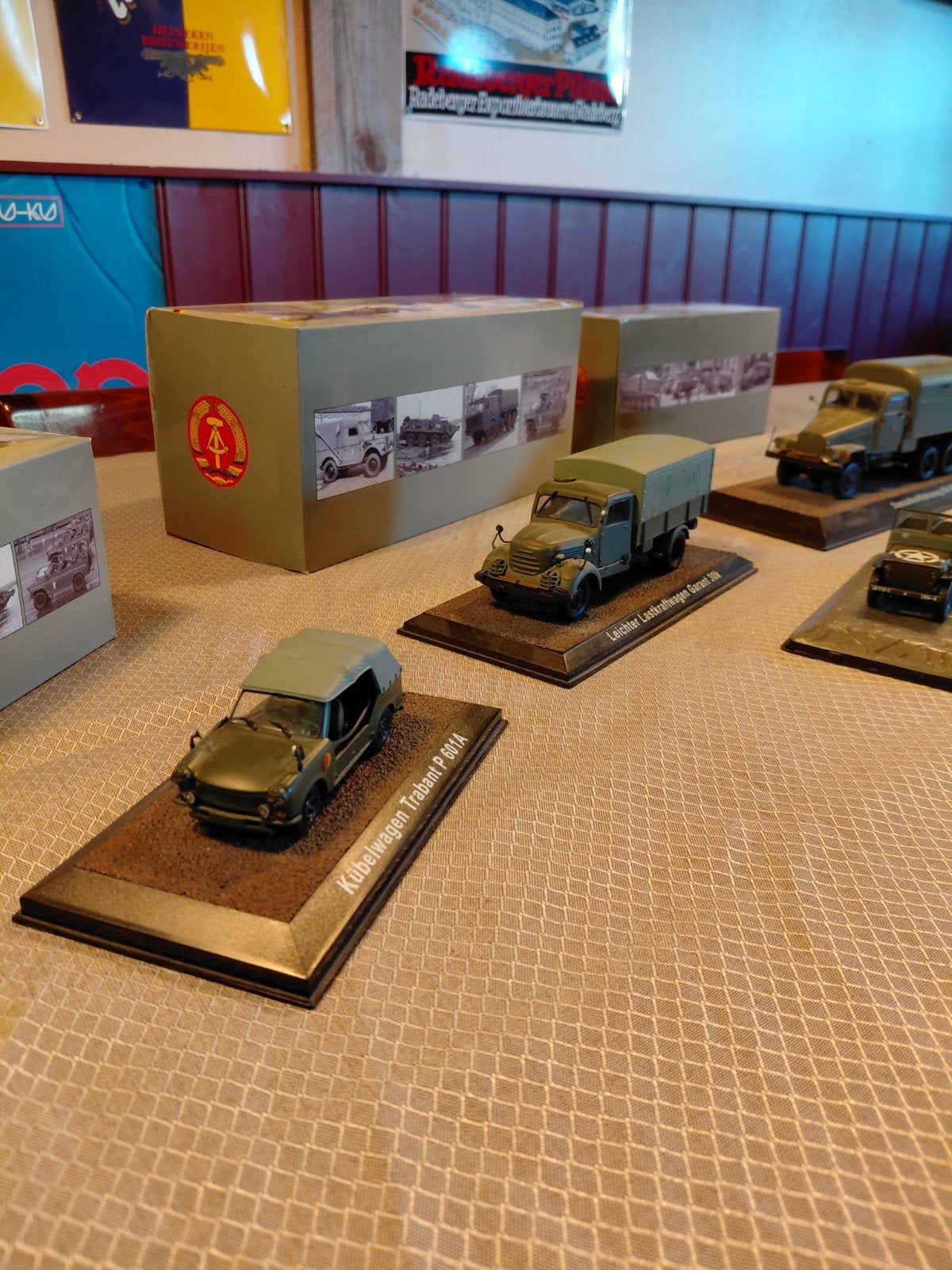 Set van 4 militaire modelauto's 1:43 (Atlas Editions), Hobby en Vrije tijd, Ophalen of Verzenden