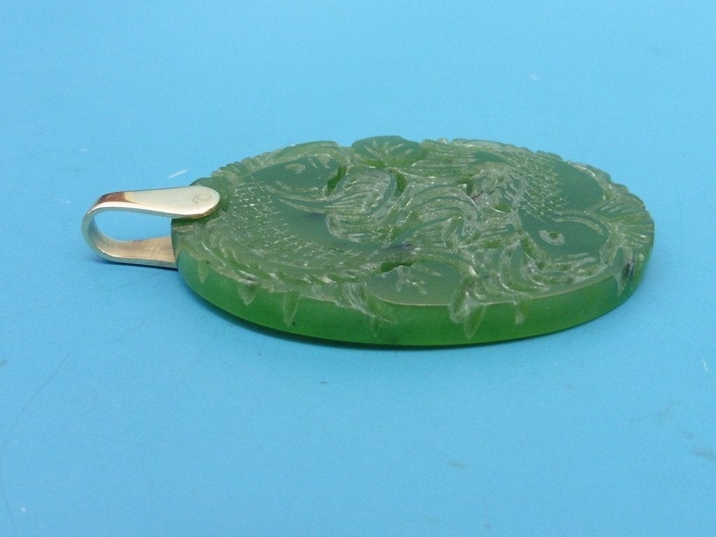 Jade hanger met gouden hangoog                          G118, Gebruikt, ., Ophalen of Verzenden, .