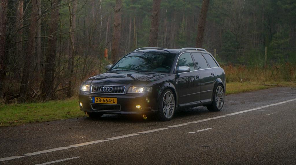 Audi s4 b6 avant 4.2 V8 milltek | sportpakket, Zwart, Handgeschakeld, S4, Euro 4
