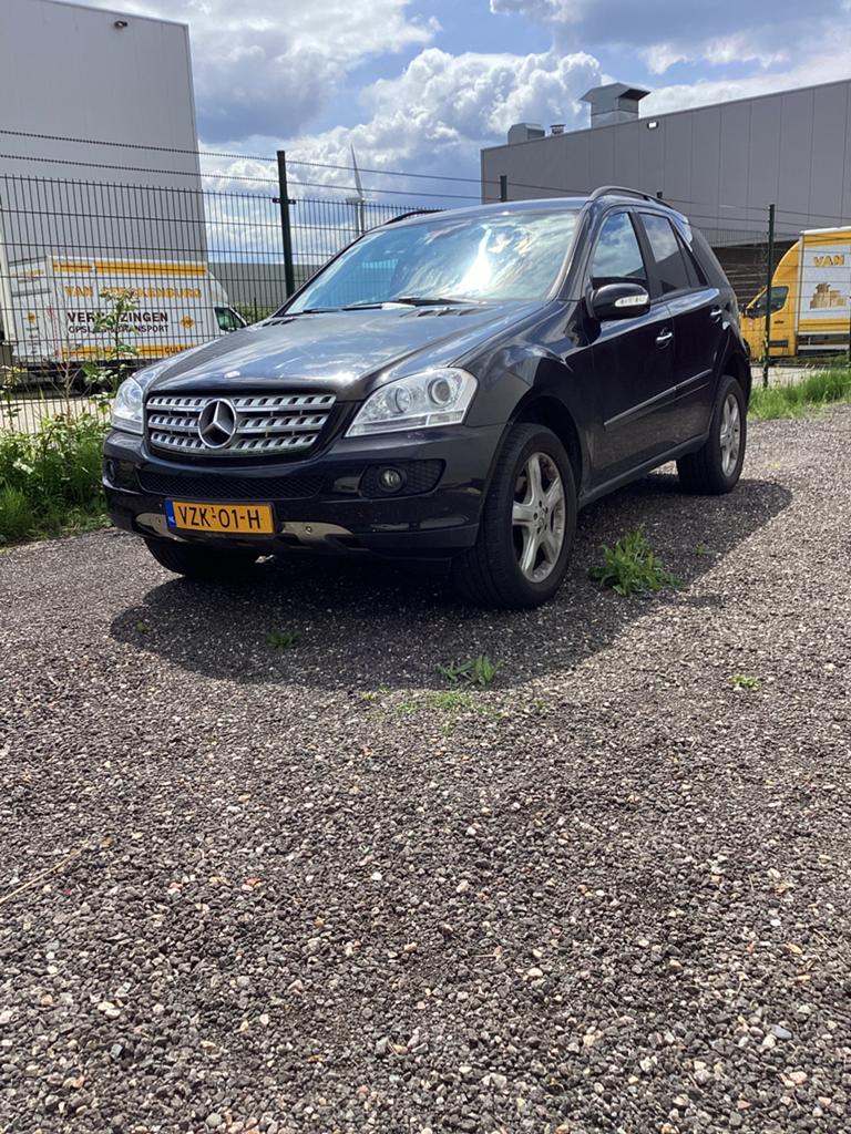 Mercedes-Benz Mercedes-benz 2006 Zwart, Auto's, Bestelauto's, Automaat, Zwart, 190 pk, Leder en Stof