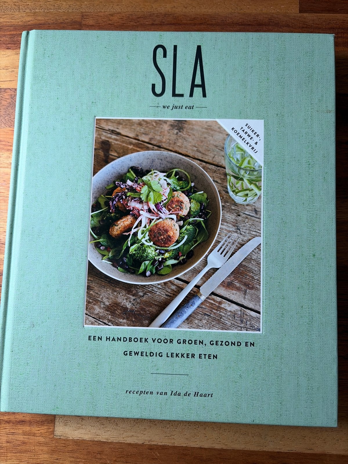 SLA kookboek: vega Handboek voor groen, gezond eten, Boeken, Kookboeken, Voorgerechten en Soepen, Ophalen of Verzenden, Zo goed als nieuw
