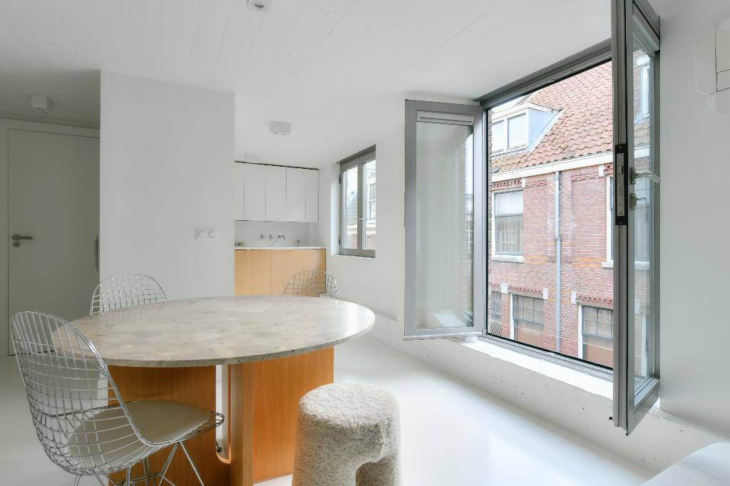DESIGN MARMER Androgyne Dining Table (round) PER DIRECT, Ophalen, 50 tot 100 cm, Rond, Zo goed als nieuw