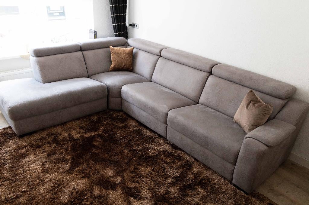 Complete woninginrichting(bank, dressoir, tafel & 6 stoelen), Huis en Inrichting, Ophalen