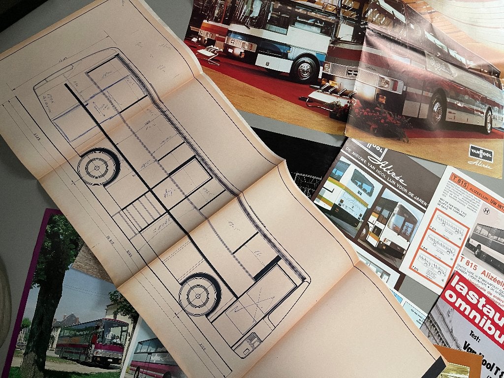 Set 15x Van Hool autobus folders + blauwdruk (jaren 1979/80), Ophalen of Verzenden, Zo goed als nieuw, Bus