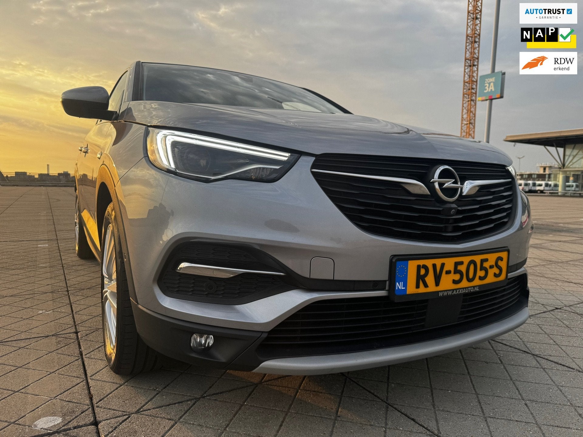 Opel Grandland X 1.2 Turbo Innovation AUTOMAAT FULLOPTIE NAP, Auto's, Opel, Dealer onderhouden, Gebruikt, 19 km/l, 3 cilinders