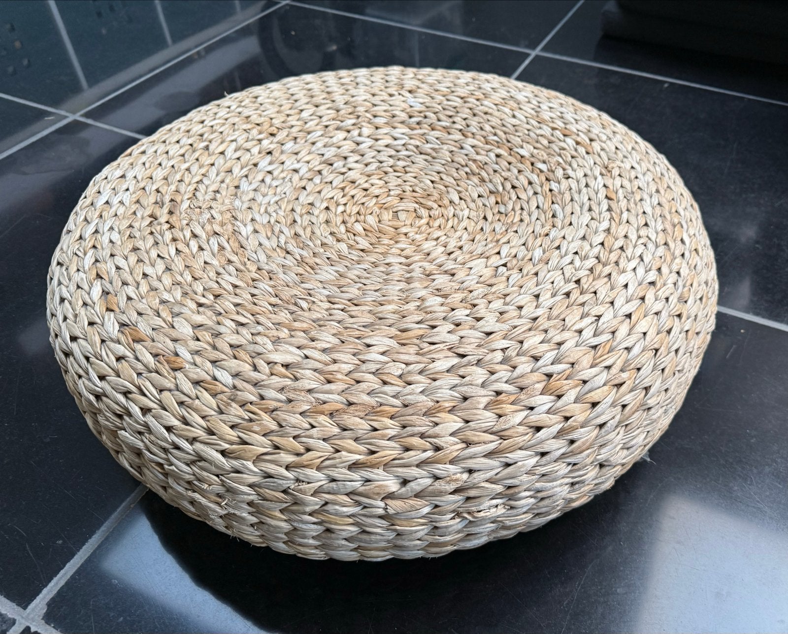 Ronde rieten poef/voetenbank Ikea, Ophalen, Rond, Riet of Rotan, Zo goed als nieuw