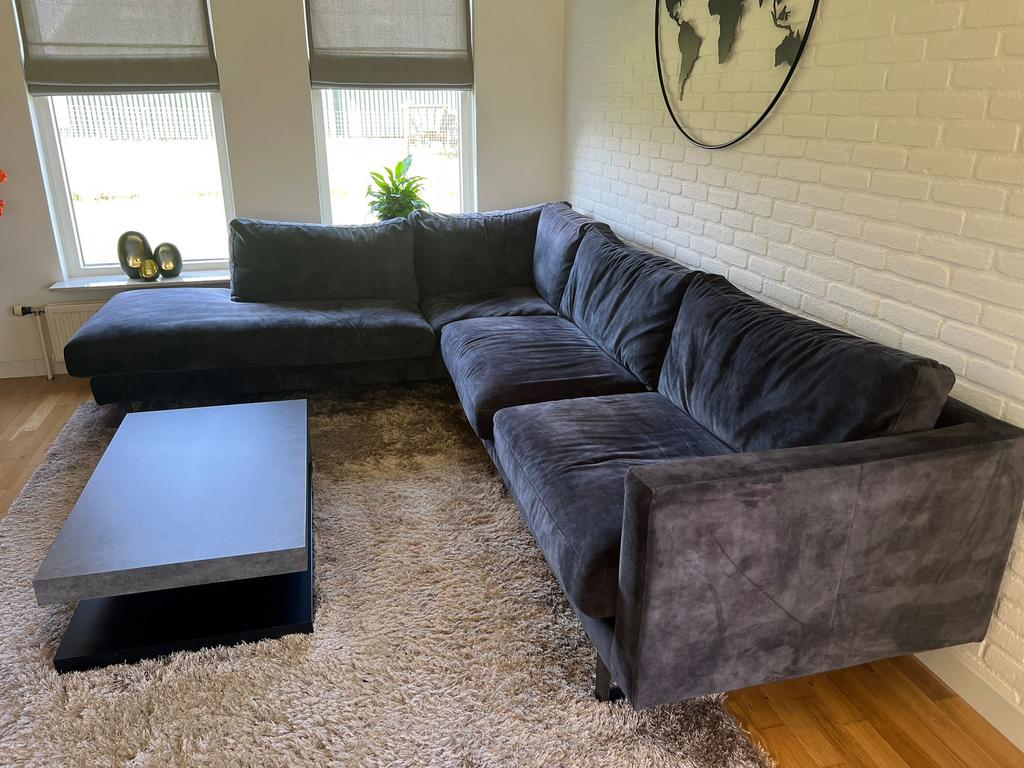 Hoekbank velvet donkerblauw inclusief salontafel, Huis en Inrichting, Banken | Complete zithoeken, Ophalen, Gebruikt, Stof