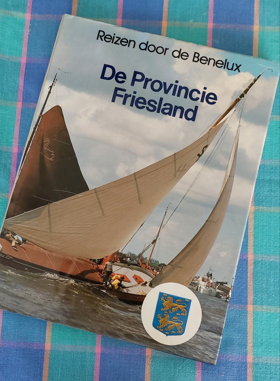 boek De Provincie Friesland reizen door de benelux, Ophalen of Verzenden, Zo goed als nieuw