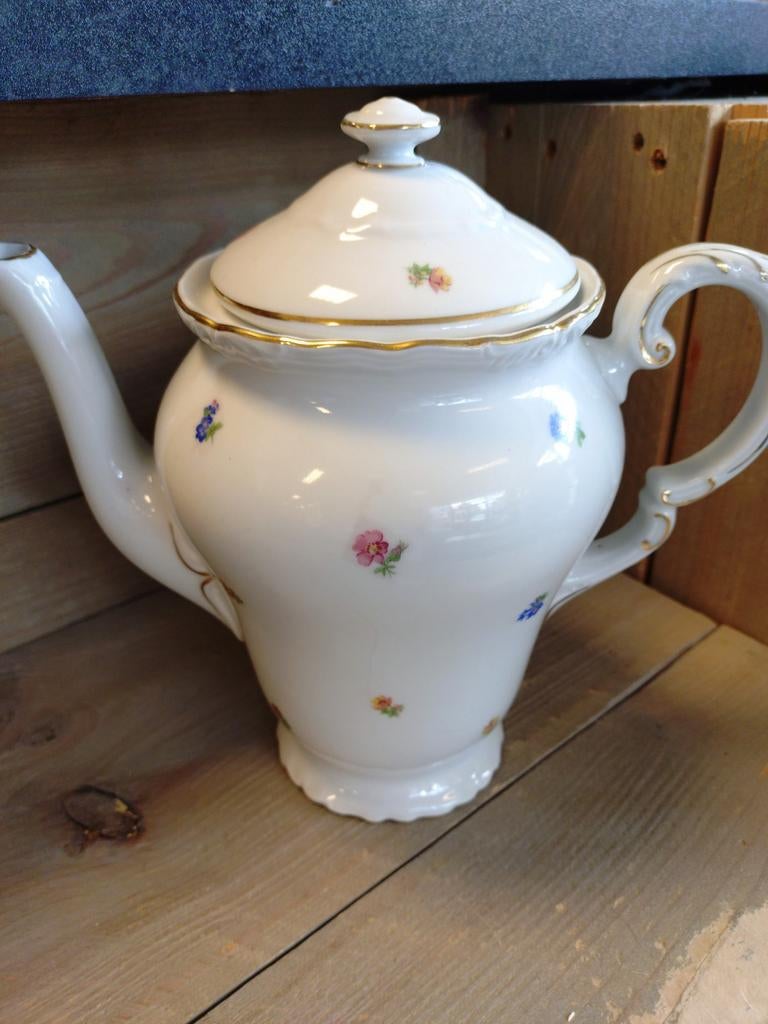 Antieke porseleinen koffie pot,ER LAG met bloemmotief, Ophalen of Verzenden