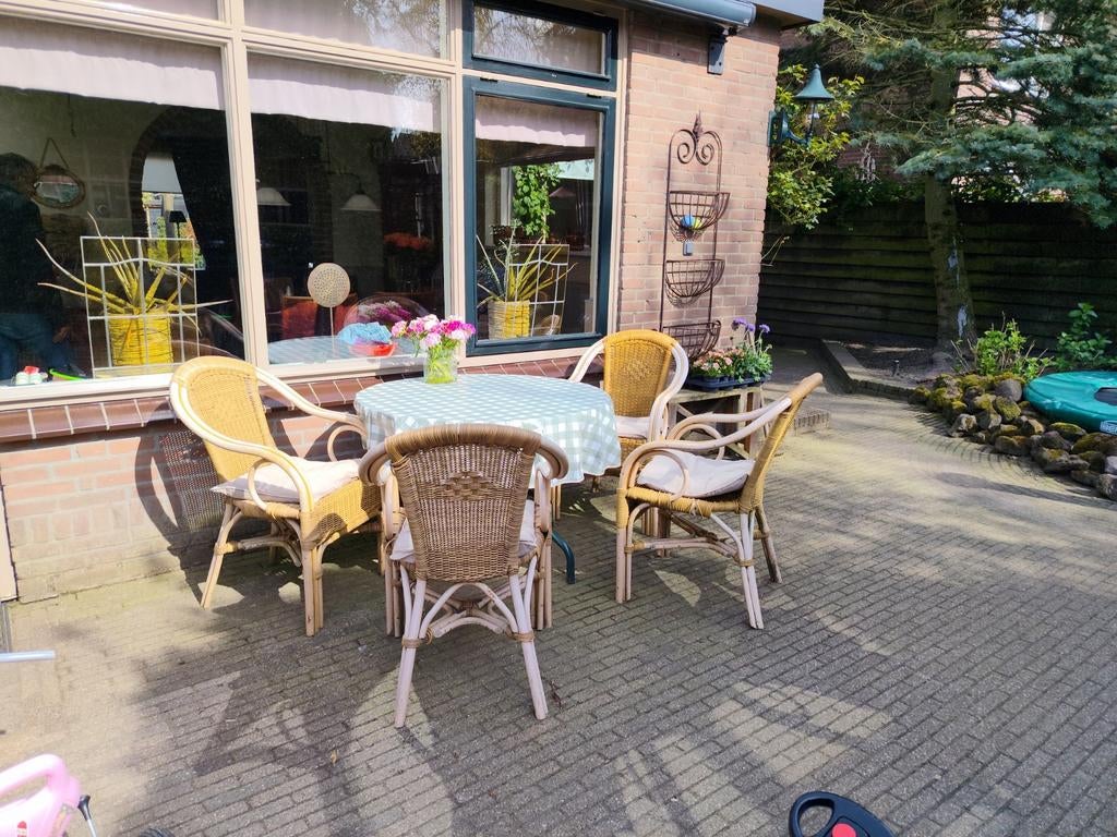 Tuinset met 4 gevlochten stoelen, Tuin en Terras, Ophalen of Verzenden, Gebruikt, Kunststof