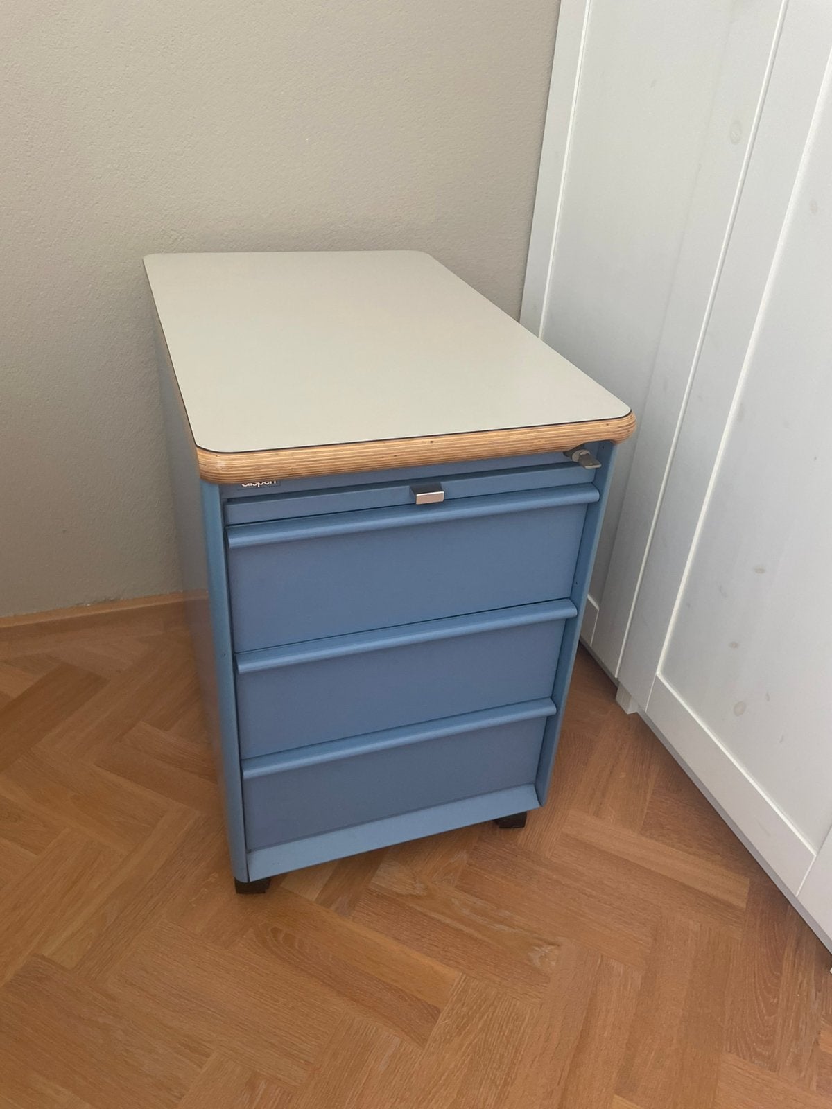 Gispen bureau ladeblok blauw, Ophalen, Minder dan 50 cm, Gebruikt, 3 of 4 laden