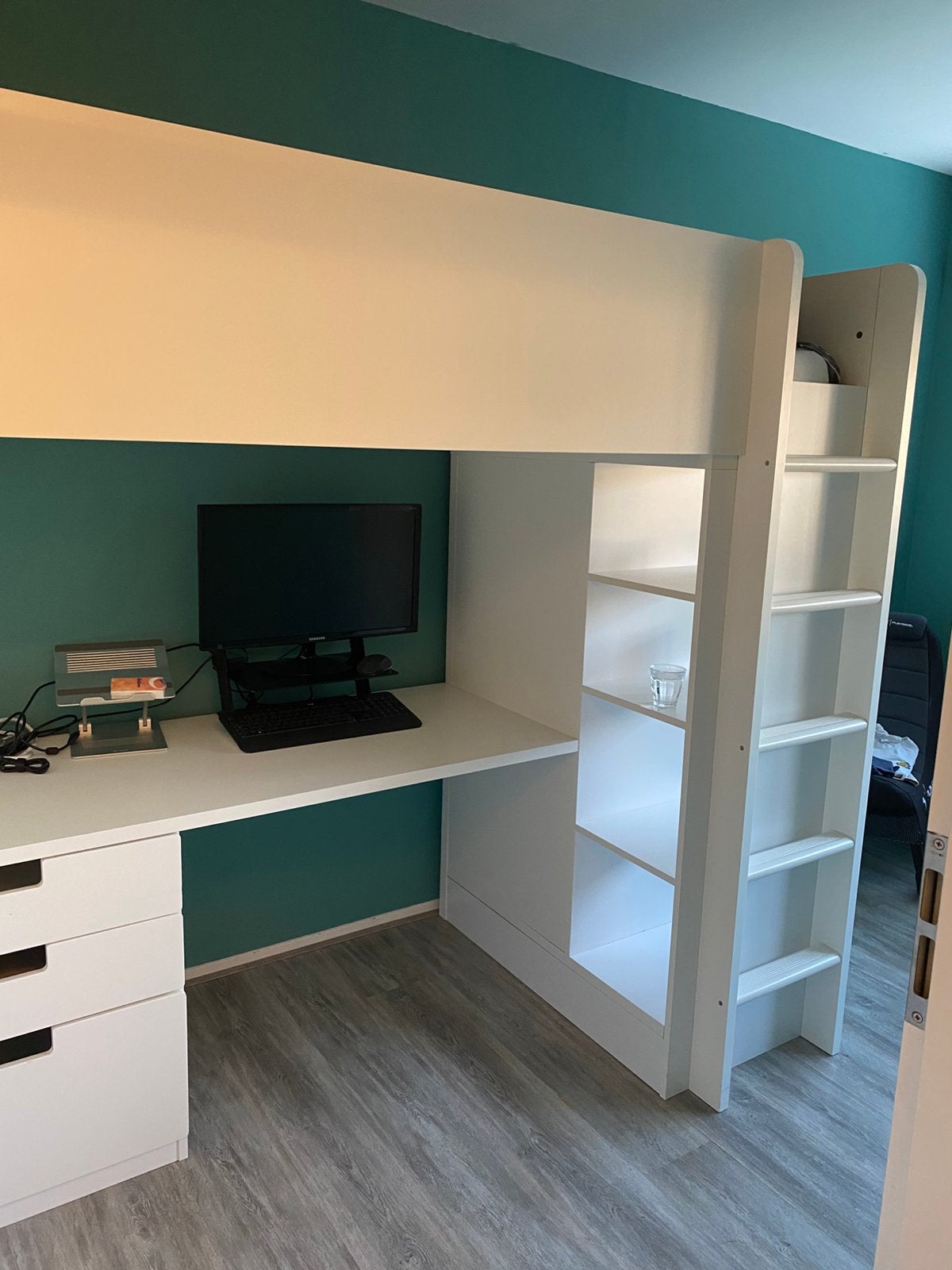 Hoogslaper met bureau stuva ikea met handleiding, Kinderen en Baby's, Kinderkamer | Stapelbedden en Hoogslapers, Ophalen, Gebruikt