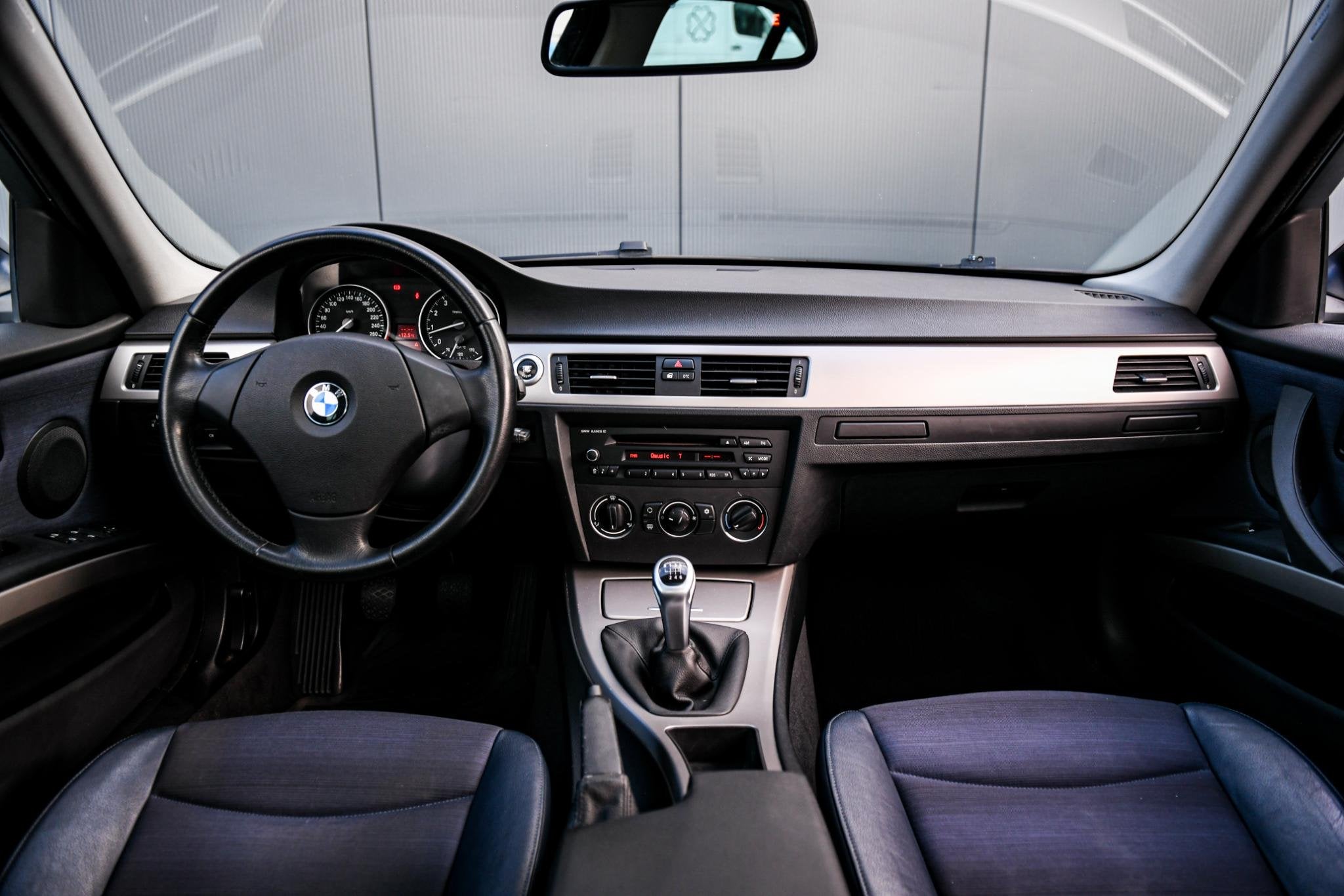 BMW 3-serie 335i | Handgeschakeld | Glazen schuif-kanteldak, Gebruikt, 1535 kg, 11 km/l, Bedrijf