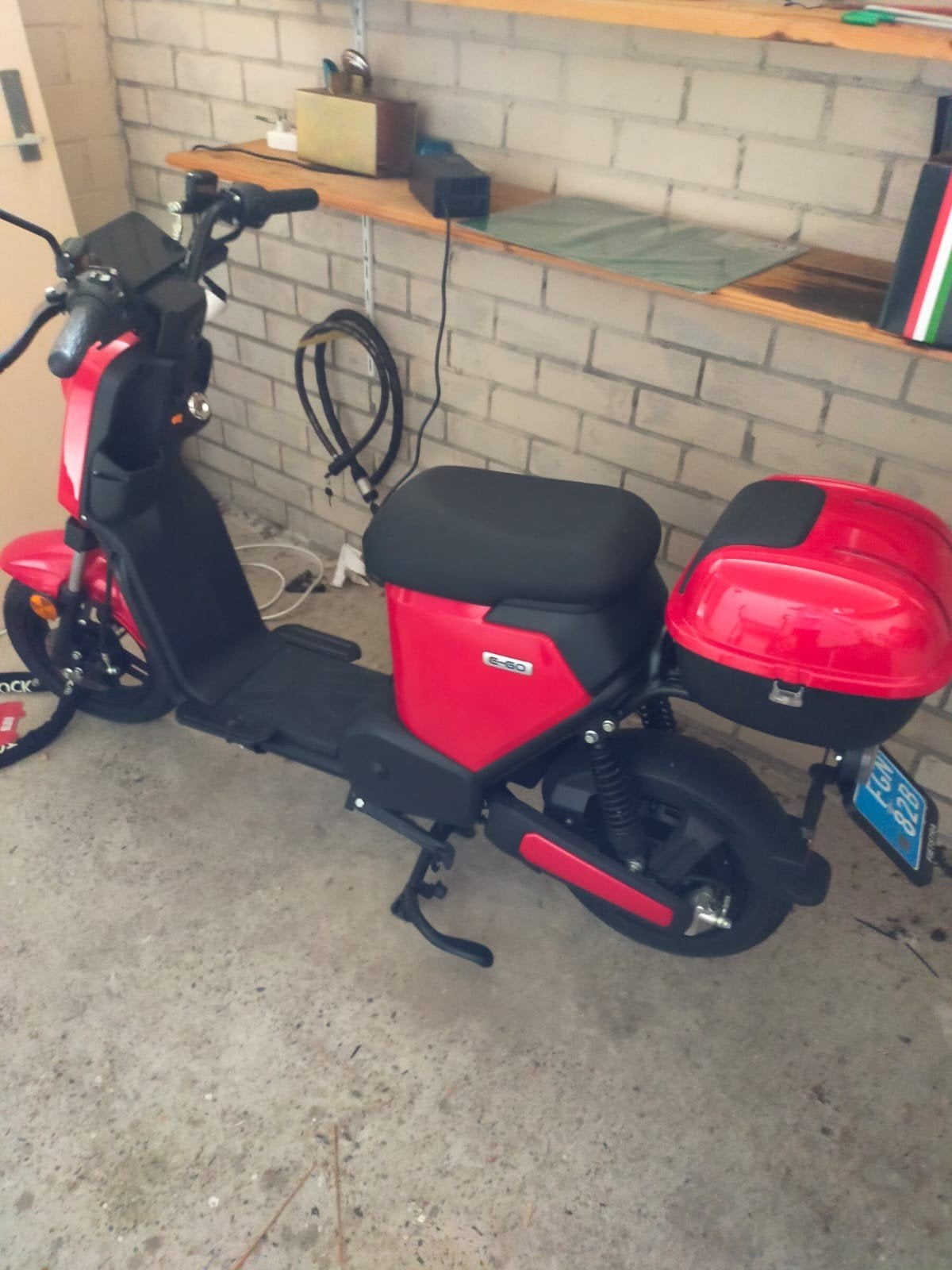 IVA E-GO S2 Elektrische Scooter - Zo goed als nieuw, Ophalen, Zo goed als nieuw, Elektrisch, Overige merken