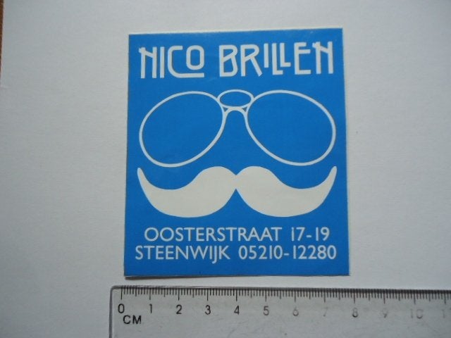 sticker oud Steenwijk NICO brillen optiek vintage retro, Verzamelen, Verzenden, Zo goed als nieuw, Bedrijf of Vereniging