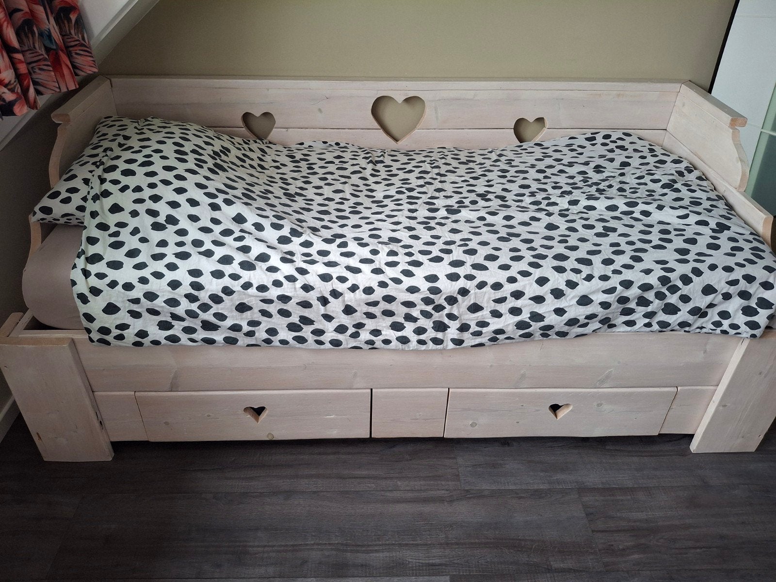 Bed gemaakt van Amelands strandhout., Ophalen, Gebruikt, Eenpersoons, Wit
