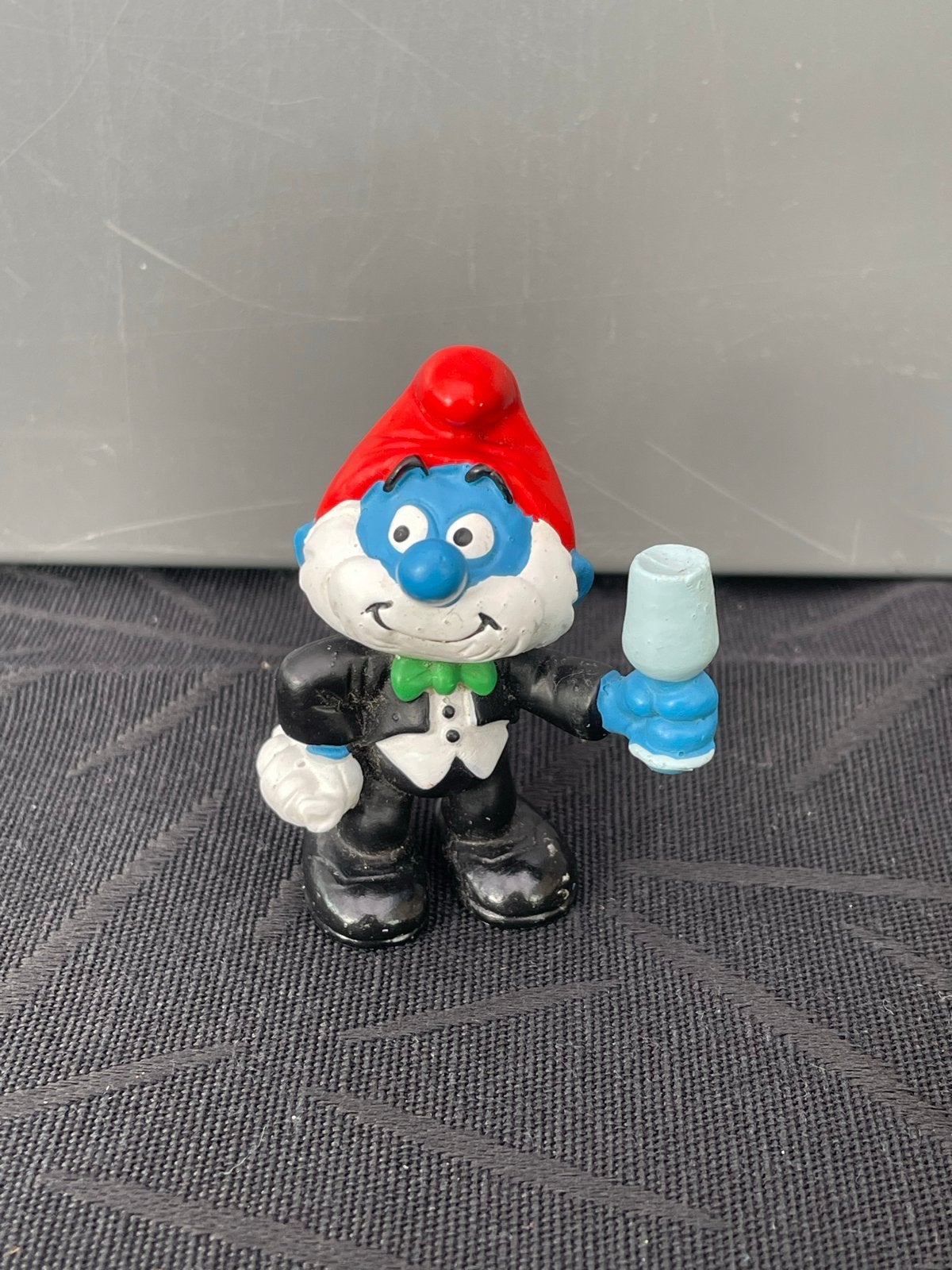 Grote Smurf in smoking met glas, Ophalen of Verzenden, Gebruikt, Grote Smurf, Poppetje, Figuurtje of Knuffel