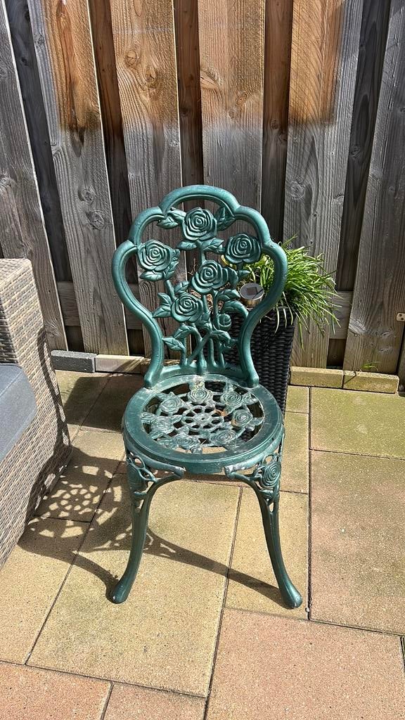 Gietijzere bistrostoel groen tuin, Tuin en Terras, Tuinstoelen, Ophalen of Verzenden, Gebruikt, Overige materialen