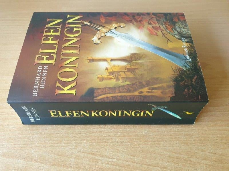 Bernhard Hennen - losse delen, per stuk te koop, Boeken, Ophalen of Verzenden, Gelezen, Bernhard Hennen