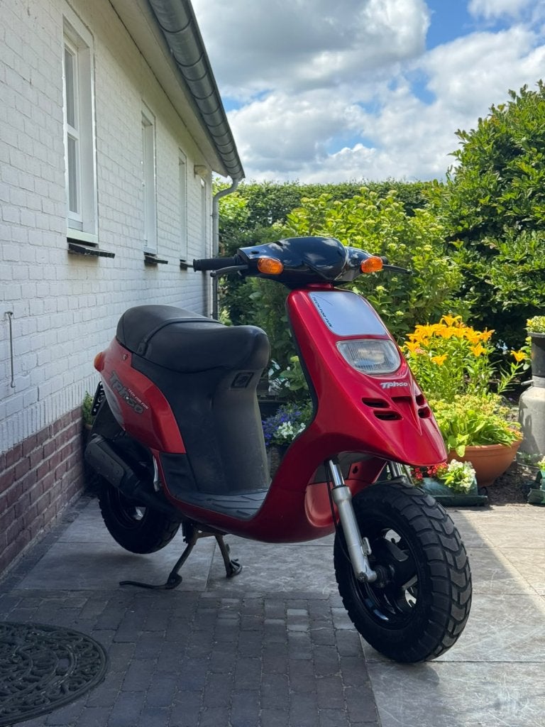 ⭐️Piaggio Typhoon 50cc 2t rood slechts 14800 km⭐️