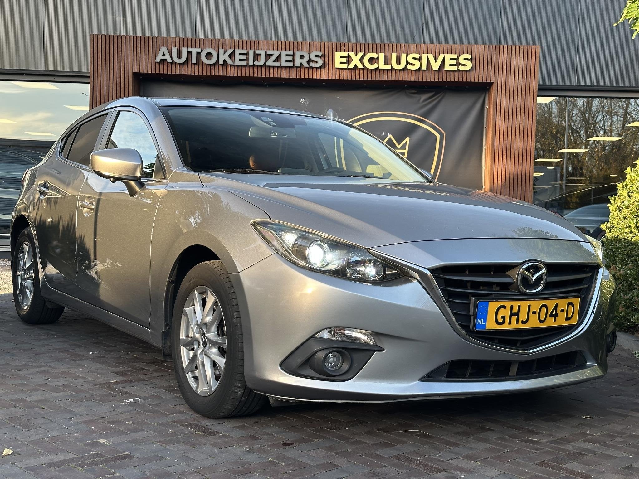 Mazda 3 2.0 TS+ DAB PDC Leder Cruise control Regensensor Voo, Auto's, Mazda, Stof, Gebruikt, Zwart, 4 cilinders