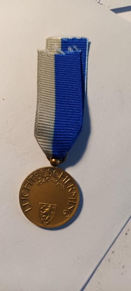 Nederlandse Luchtbescherming Medaille 1940-1945, Verzamelen, Ophalen of Verzenden, Nederland