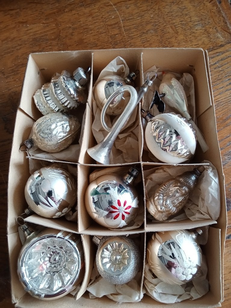 doos nr groen 6 oude kerstballen zilveren glazen, Diversen, Kerst, Ophalen of Verzenden, Gebruikt