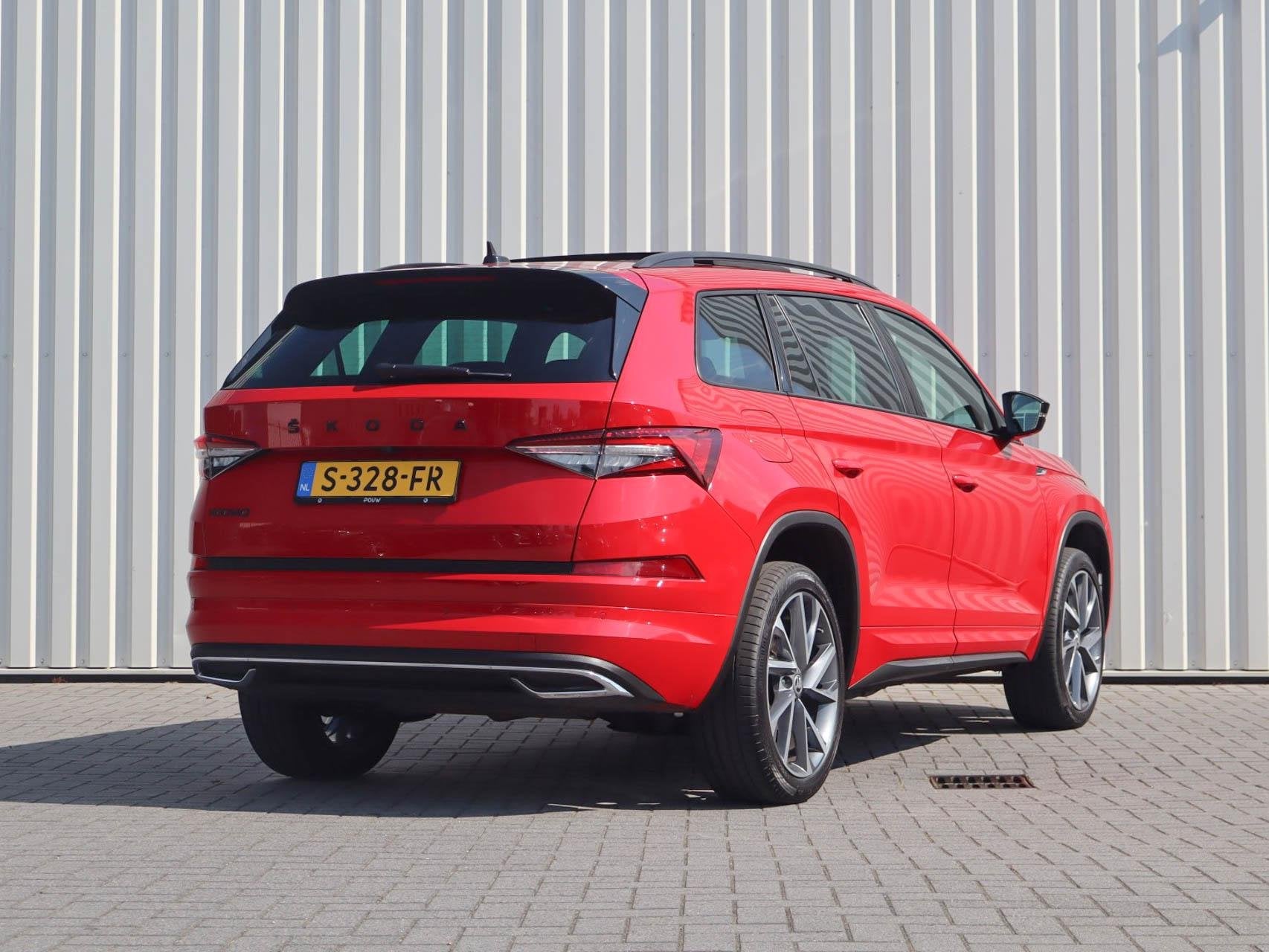 Skoda Kodiaq 1.5 TSI 150pk DSG Sportline Business 7p. | Pano, Auto's, 12 maanden, 4 cilinders, Kodiaq, SUV of Terreinwagen