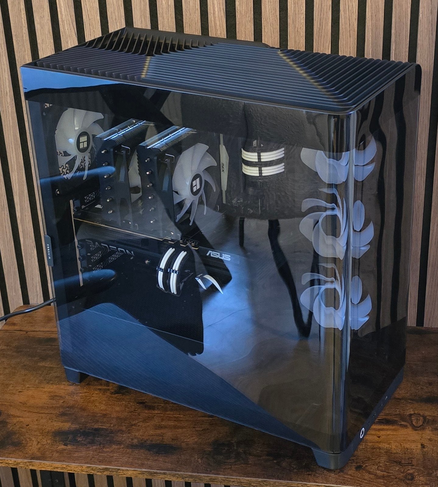 Foto 9 van Gaming PC – Ryzen 9 7900x  / RX 9070 16 GB / 32GB DDR5