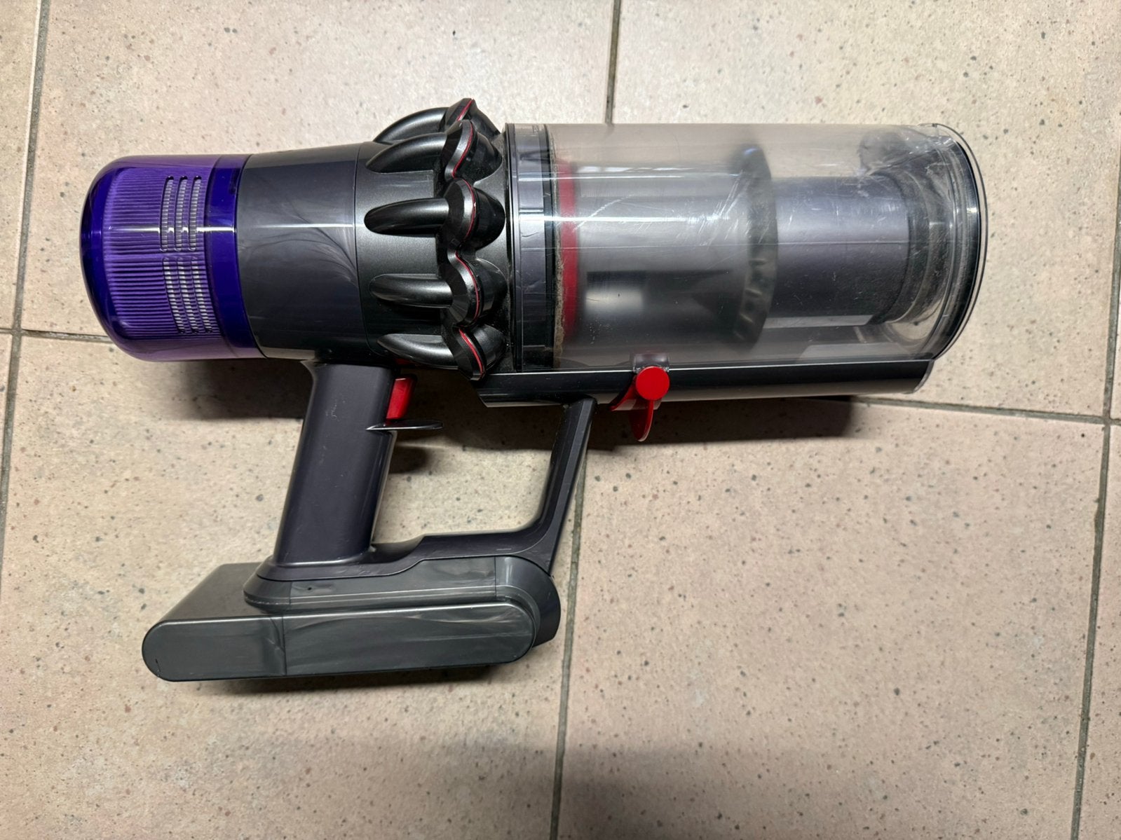 Betrouwbare Dyson V11 + veel hulpstukken. Gereinigd!, Ophalen of Verzenden, Zo goed als nieuw, Reservoir, Steelstofzuiger