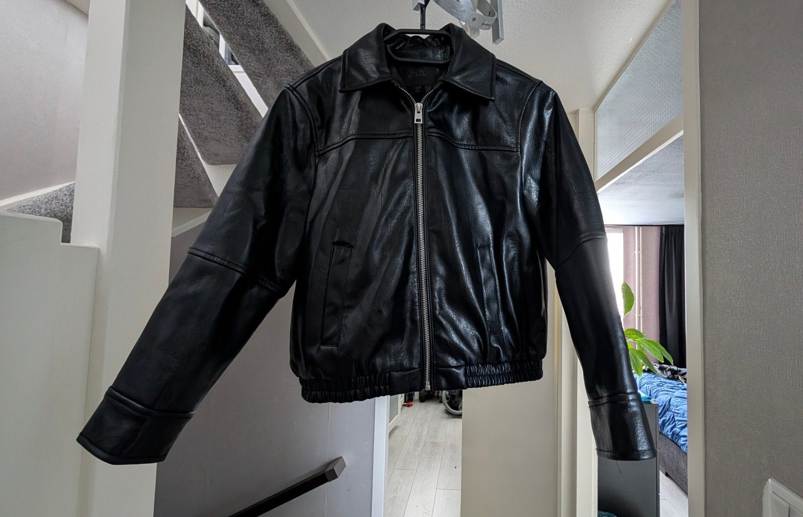 Zara Kinder bomber jack zwart Maat 140, Gebruikt, Jongen of Meisje, Ophalen of Verzenden, Zara