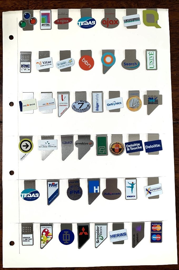 ka 69 --45 verschillende Markclips Paperclips Wingclips, Verzamelen, Verzenden, Zo goed als nieuw