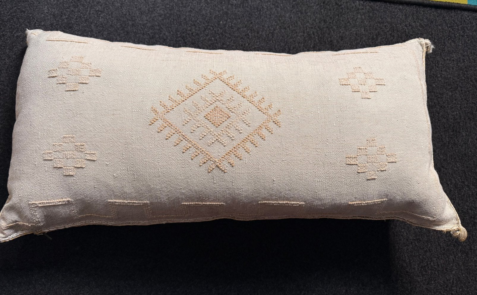 Sabra Kussen uit Marokko bruin 90 cm x 40cm incl vulling, Ophalen of Verzenden, Zo goed als nieuw, Bruin, Vierkant