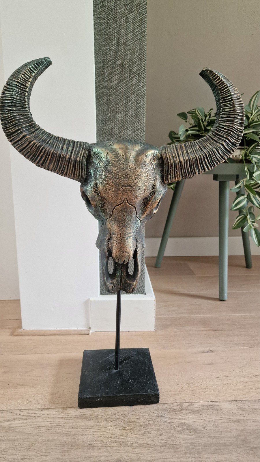 Decoratieve Buffelschedel op Standaard - Bronskleurig, Ophalen, Meerkleurig, Zo goed als nieuw, Metaal