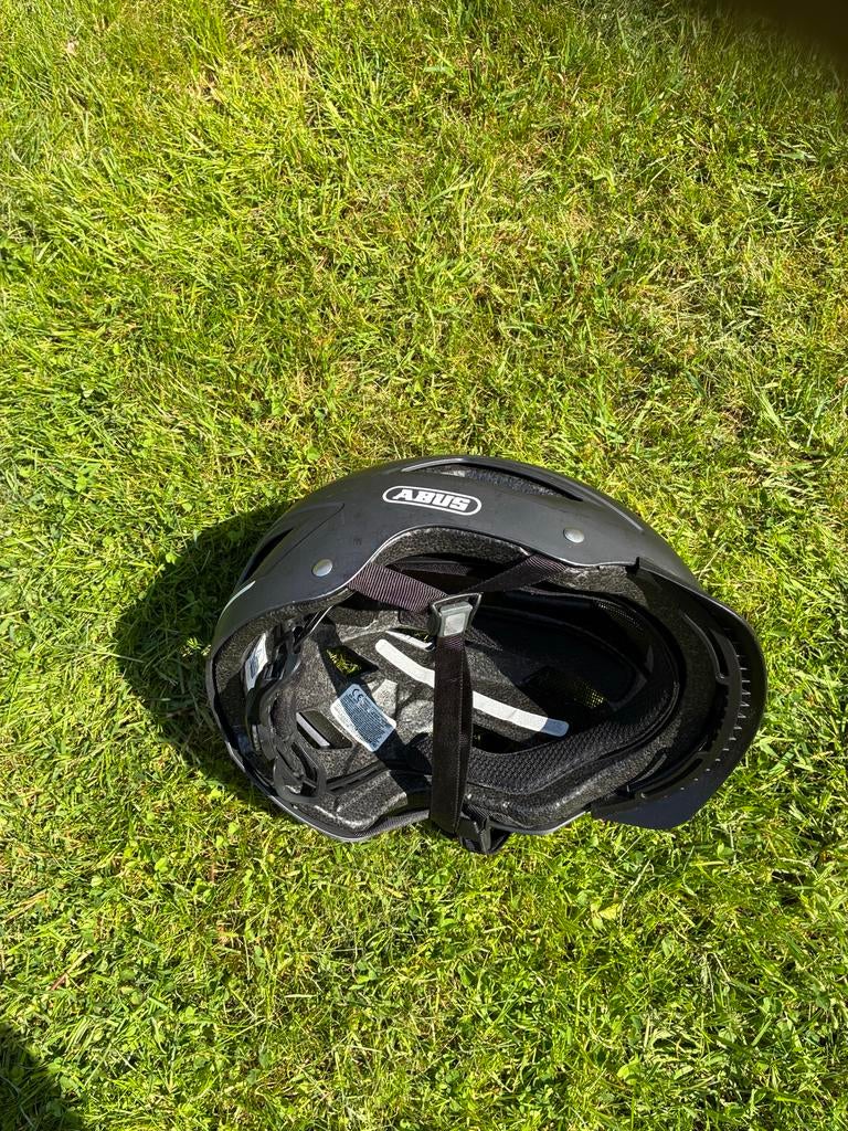 Abus Fietshelm XL 58-63cm, Fietsen en Brommers, Fietsaccessoires | Fietshelmen, Ophalen, Zo goed als nieuw, XL, Heer of Dame