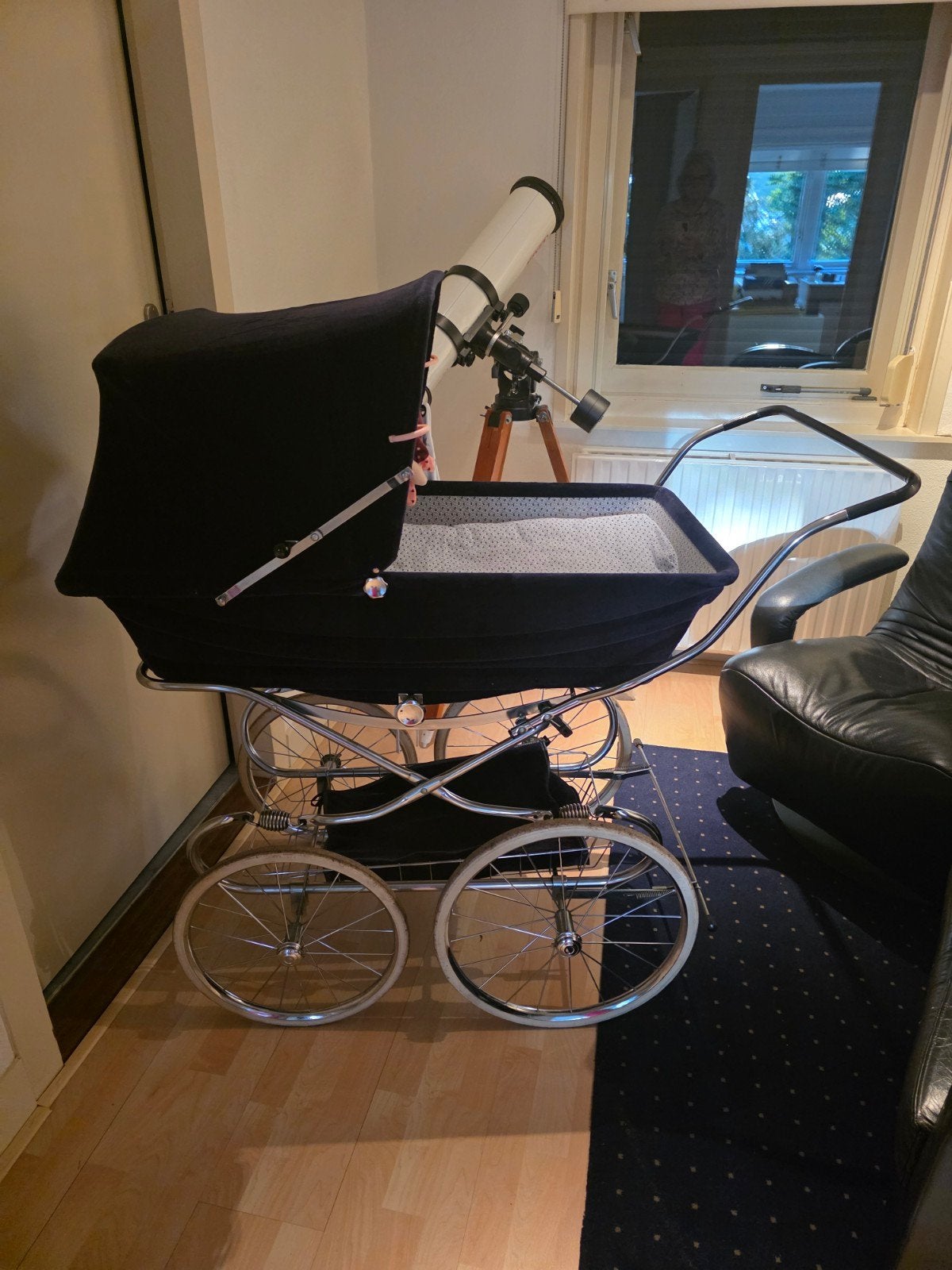 Koelstra Engelse klassieke kinderwagen, donkerblauw., Ophalen of Verzenden, Gebruikt, Kinderwagen, Overige merken