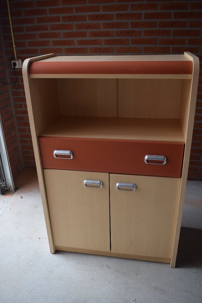 Opbergkast, Ophalen, Gebruikt, Met deur(en), 100 tot 150 cm