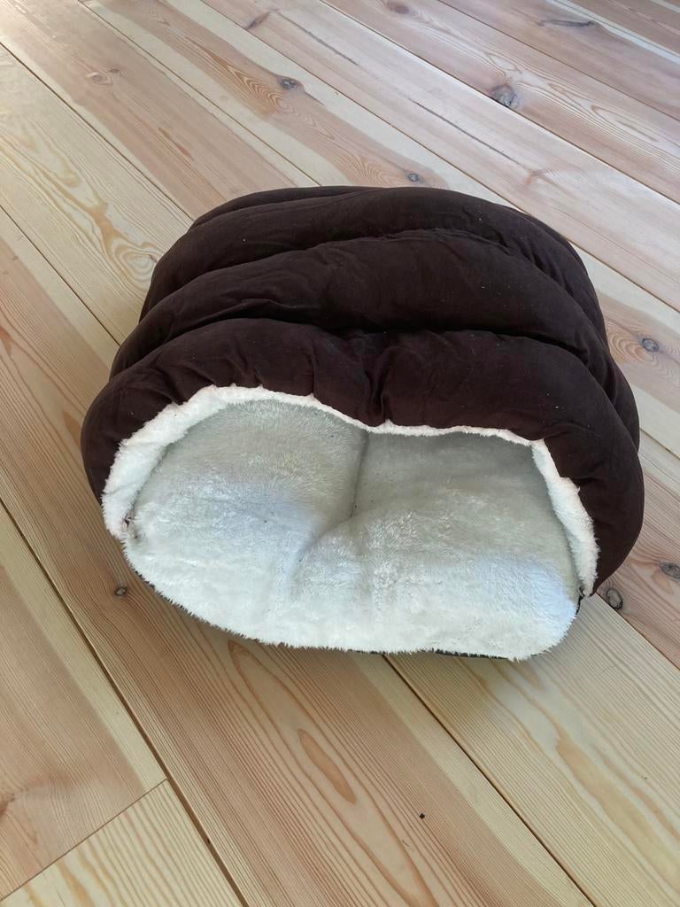 NIEUW: kattenslaapzak, Dieren en Toebehoren, Ophalen of Verzenden, Zo goed als nieuw, Pluche
