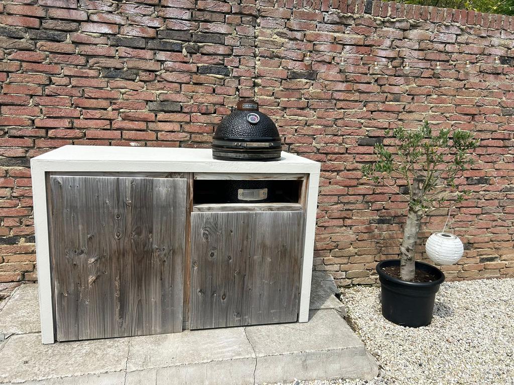 MDF Buitenkeuken met Bastard Medium BBQ en accessoires, Tuin en Terras, Houtskoolbarbecues, Ophalen, Gebruikt